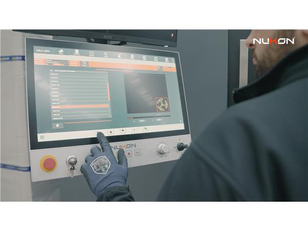 NUKON laser fiber panel do sterowania i zarządzania